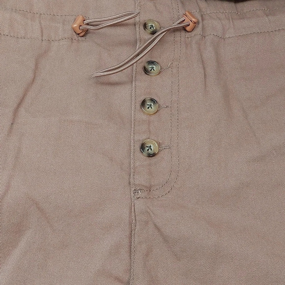 BDG Urban Outfitters Paperbag shorts High Rise Brown size Medium - Picture 3 of 7
